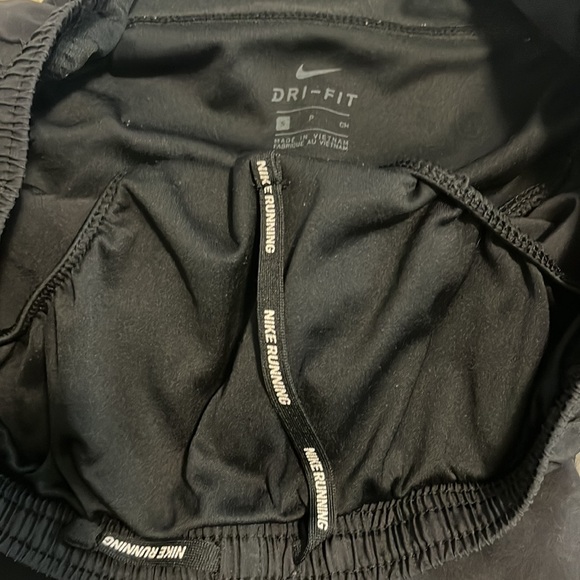 Black Nike running shorts - Picture 2 of 4